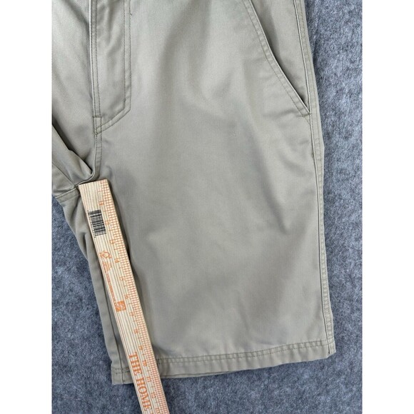 Oakley Men's Shorts Size 33 Khaki Beige Casual - Picture 7 of 9